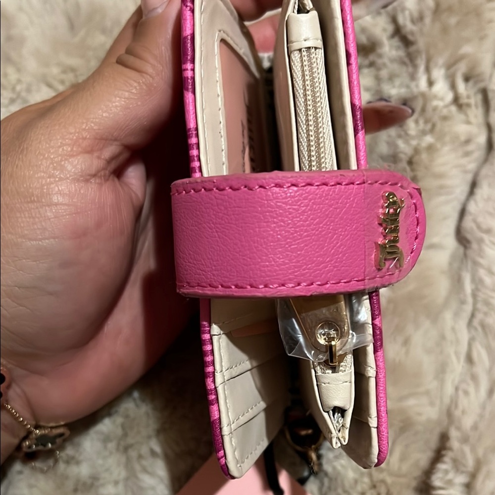 Juicy Couture Pink Card Holder - Picture 5 of 12